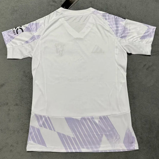 25/26 Man. Utd. Womens Away Kit Stadium Version