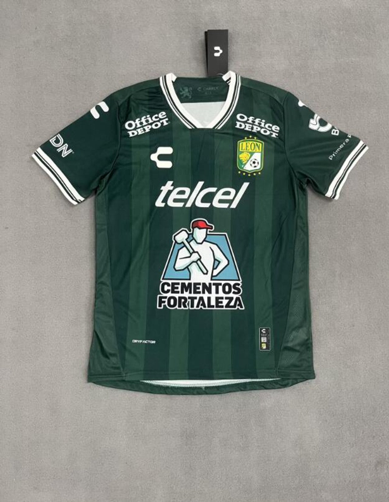 25/26 Leon Home Kit Stadium Version
