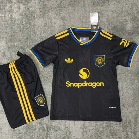 25/26 Man. Utd. Kids Third Kit Stadium Version