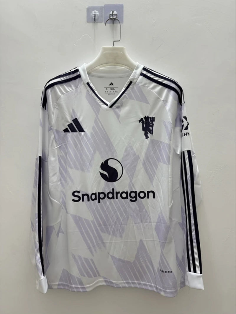 25/26 Man. Utd. Long Sleeve Away Kit Stadium Version