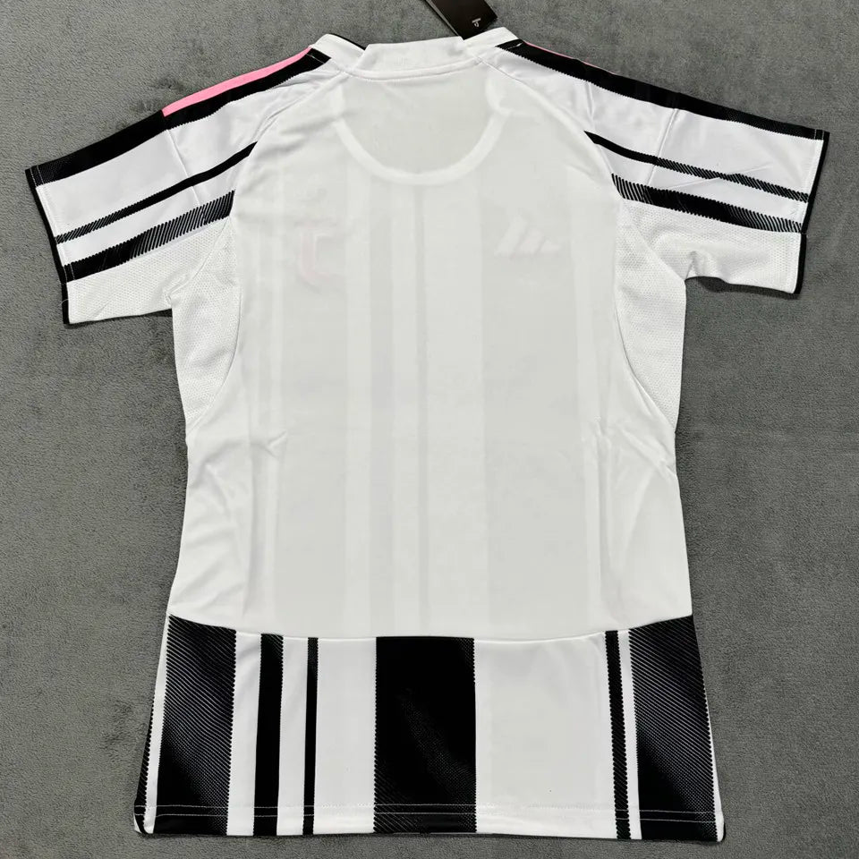 25/26 Juve Womens Home Kit Stadium Version