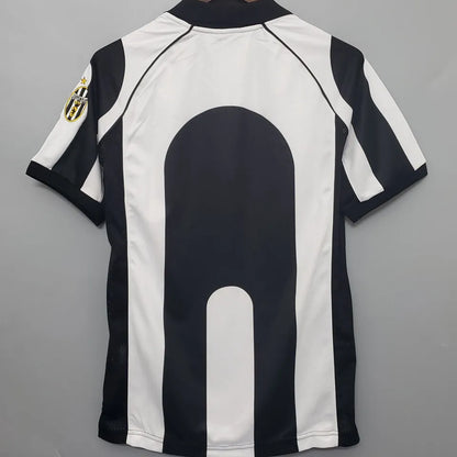 Juventu 97/98 Home Retro Club Jersey
