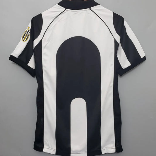 Juventu 97/98 Home Retro Club Jersey